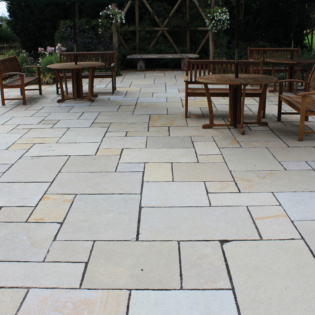 Cragstone Tuscan Rustic Patio Paving Slabs with Shrubs