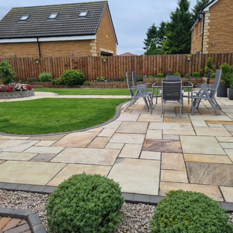 Cream Sandstone Patio Paving Slabs (Classicstone Golden Fossil ...